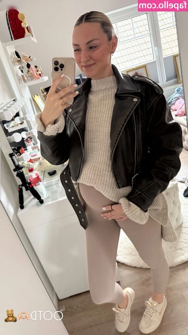 Aliciasmomlife - Just one more tease  because it s very appropriate for Titty Tuesday 