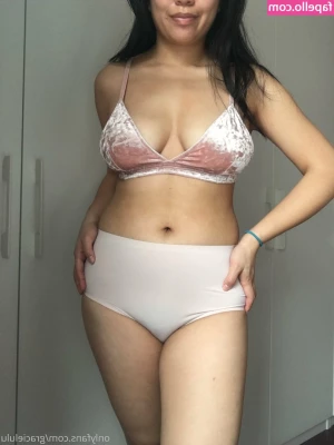 gracielulu - Remember my birhday today  Friday  November 26th   https wishlist com