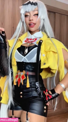 Princess Sachiko (@sachi_hime96) / Princess Sayaka (@sachikos_evil_twin) [ princess-sachiko-sachi-hime96-princess-sayaka-sachikos-evil-twin ] - 2019 vs 2022