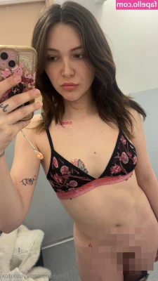 yuukifox - Kinky Chloe and I are getting together on Skype tonight and will be