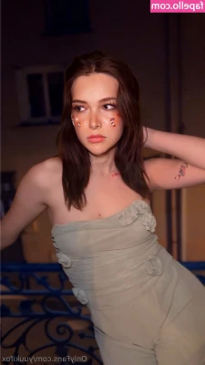 yuukifox - NEW VIDEO 1/2 oiling up my body before i fuck my self real good &