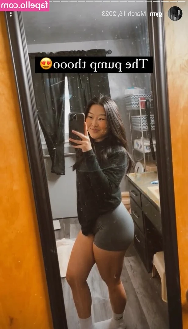 Elexiz Vang [ elexiz-vang ] - Happy September! Thinking I might go #live and make some breakfast in