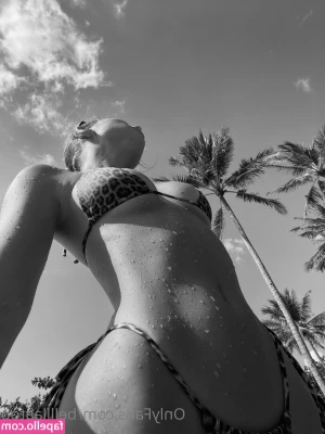 bellllaatop - I had such a good work out  I m all hot and sweaty now