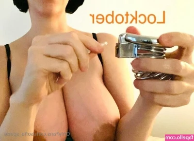 Sofia Spade [ sofia-spade ] - Getting my nude workout in 😈💦