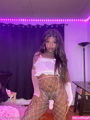 Zaya Sissy [ zaya-sissy ] - See thru bikini 🙌🏽