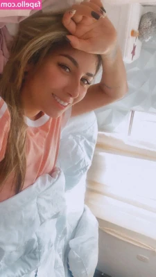 Venus_angel [ venus-angel ] - After shower fun, just waiting for you to come eat me out 😩👅👅