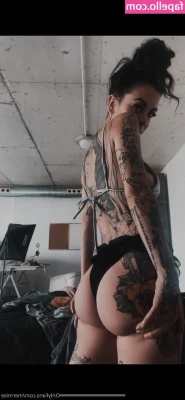 Mermise - Don't miss it 👉@roxi_ross💞 🔞She @roxi_ross needs your cock