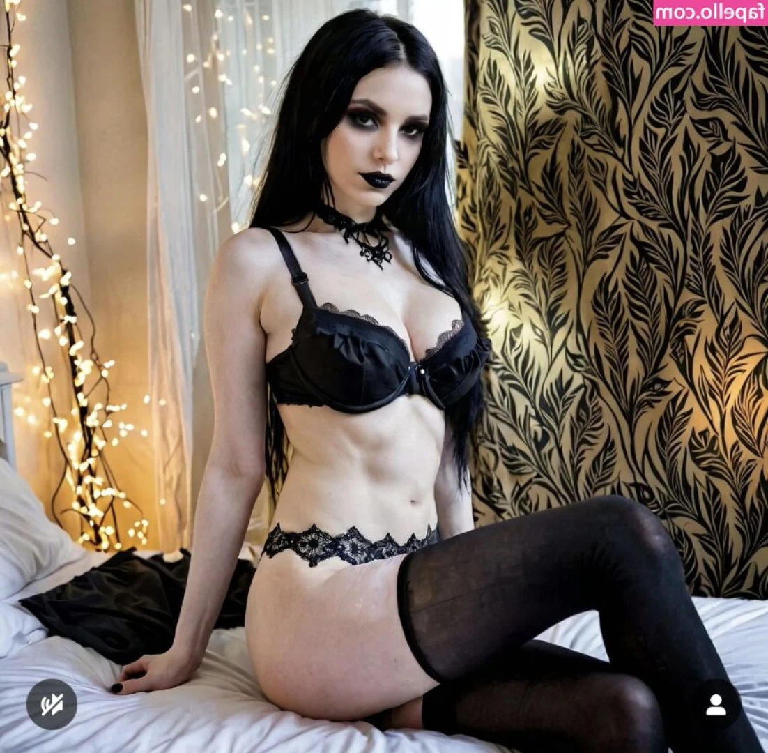 gothinista - Naughty, Horny and Wild😈😘
