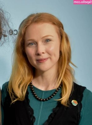 Molly C. Quinn [ molly-c-quinn-1 ] - Off to another spoiled-bratty, sub-funded shopping spree.