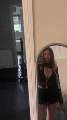 eden.ostrowski [ eden-ostrowski ] - Hi hi! Apparently there’s a glitch on OF live right now (I talked