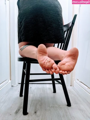 mildmotha - We close on our new house today 🥳 I'll post content later tonight!