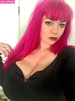 Catherine Sharples [ catherine-sharples ] - When your a baby face in wrestling this is what can happen!! I want a