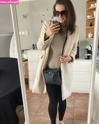 kristyna_popkova [ kristyna-popkova ] - What should I do or wear next time it pours??😎🌧️