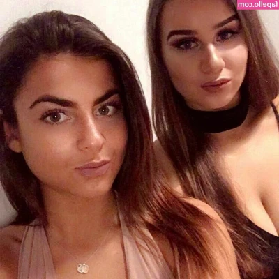 Lauren Fardon [ lauren-fardon ] - 👀 Is it Taco or Titty Tuesday? How about both’ 👀  🔥 Check