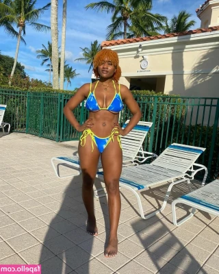 Justcallme_naee [ justcallme-naee ] - That's right, yes ...yes ...my boss 🥵🔥, shove that hard cock