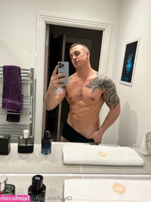danthecobbler - i wish i was sucking urs instead 👉🏻👈🏻