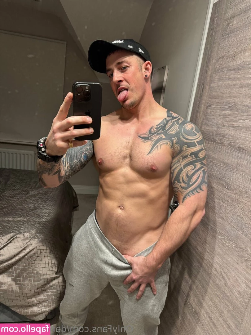 danthecobbler - All my uncensored videos and photos are in my vip account All