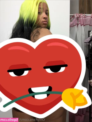 chesshy_luv [ chesshy-luv ] - Esperó les guste