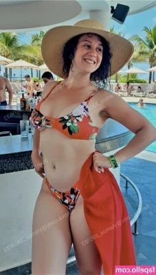 Somaly C Rodriguez [ somaly-c-rodriguez ] - pussy so wet 🙈