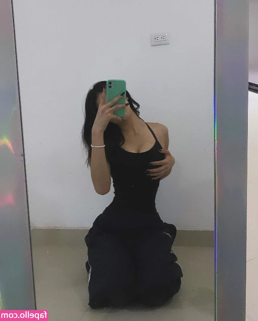 Lialincar - It's Saturday! The sexiest day of the week. Have you seen my newest