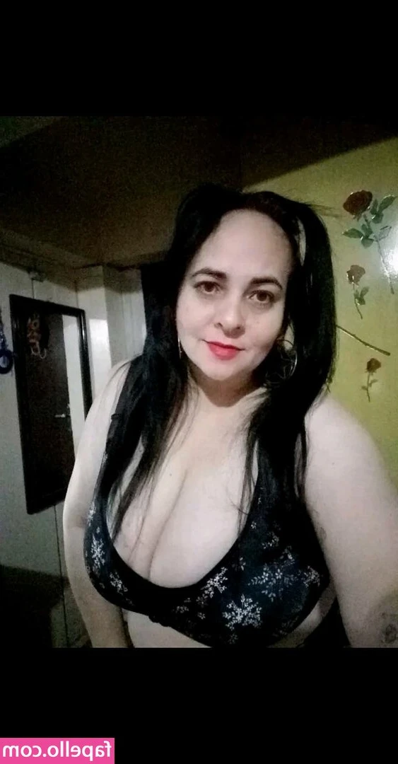 Bella Astudillo [ bella-astudillo ] - Funny outtakes