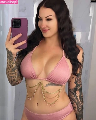 kinkycurvykatie [ kinkycurvykatie-1 ] - swipe for more cute topless fun with @shadyydaisyy 💞 editing the