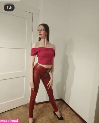mrs-crazy - daddies little slut 🤍