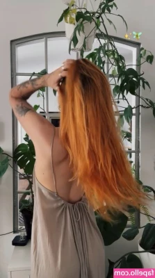 Leonie Busse [ leonie-busse ] - Les gustaría un video así pero totalmente desnuda