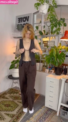 Leonie Busse [ leonie-busse ] - Happy new year    Thought I d share some unreleased pics from last