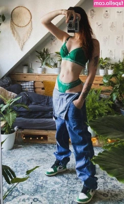Leonie Busse [ leonie-busse ] - Being busy  but i need say that i love all review I m getting about