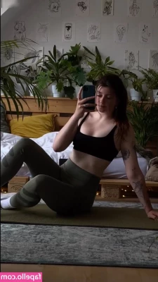 Leonie Busse [ leonie-busse ] - I absolutely adore the feel of rope on my skin, and it doesn't matter