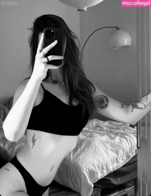 Leonie Busse [ leonie-busse ] - Waist where