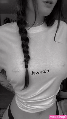 Leonie Busse [ leonie-busse ] - Turn on renewals to get extra photos and videos in your inbox