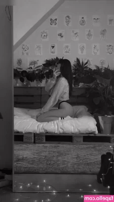 Leonie Busse [ leonie-busse ] - Hola