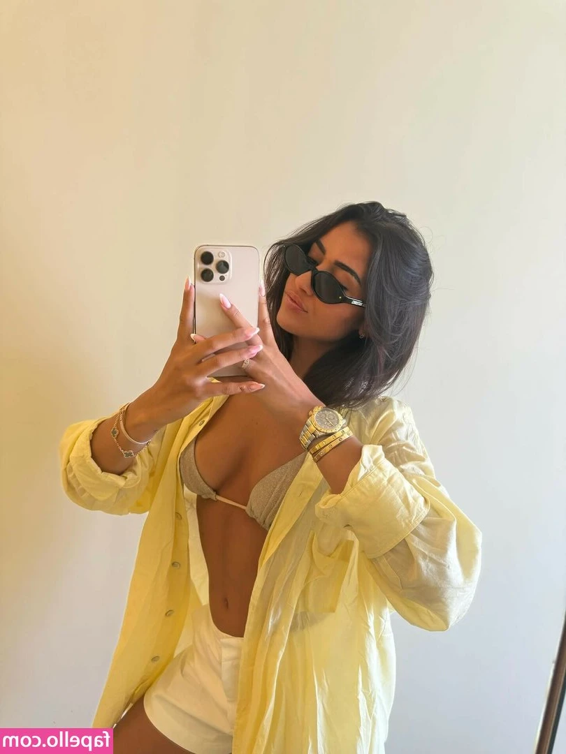 Lola Marandel [ lola-marandel ] - What are you worshipping first? 🥵