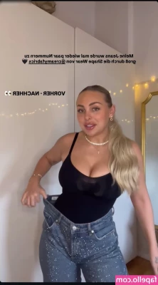 Michelle Daniaux [ michelle-daniaux ] - My body lines are great, don't you agree with me? 😏😏