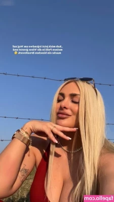 Michelle Daniaux [ michelle-daniaux ] - Feeling lonely and would love some company