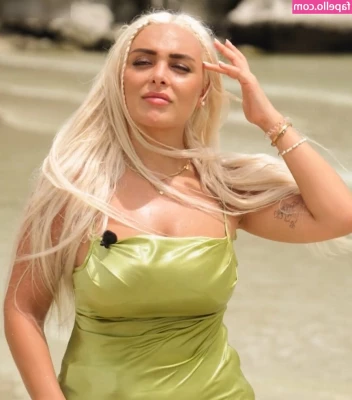 Michelle Daniaux [ michelle-daniaux ] - Will be working on custom videos today