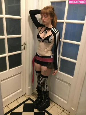 Laurasad - A good Queen of Spades is always ready for her Bull…