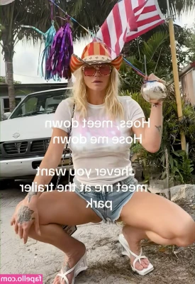 Kesha - Good morning  who wants to come join me