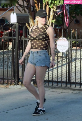 Kesha - Hola amor, Dime que se te antoja?🔥😈 Estoy solita y disponible