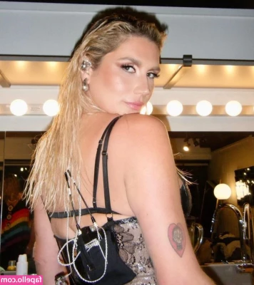 Kesha - good views and good vibes