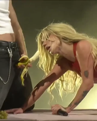 Kesha - 🥵 I took so many great pics for you today omg... They're being