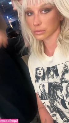 Kesha - Let’s go on vacation so I can give you head like this while they