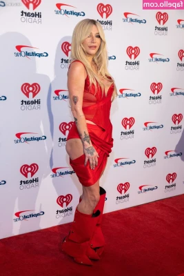 Kesha - Anyone? 💓😉  Em. X