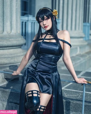 Katy Kat Cosplay [ katy-kat-cosplay ] - I could use a hand