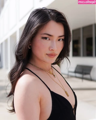 Liana Chau / liana_del_rey [ liana-chau-liana-del-rey ] - Happy Friday! Let's squeeze the most fun out of it ;)
