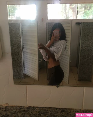 Maria Gabriela [ maria-gabriela ] - Mmm good morningggg   wanna see these pretty titties check your dms  