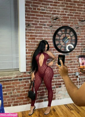 Darlyn Castillo [ darlyn-castillo ] - Come take a bath with me... 🧼💦