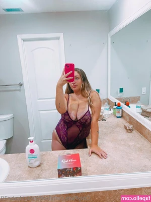bethbeachbabe20 - Spray that spunk over my asshole right now 😜  Em. X
